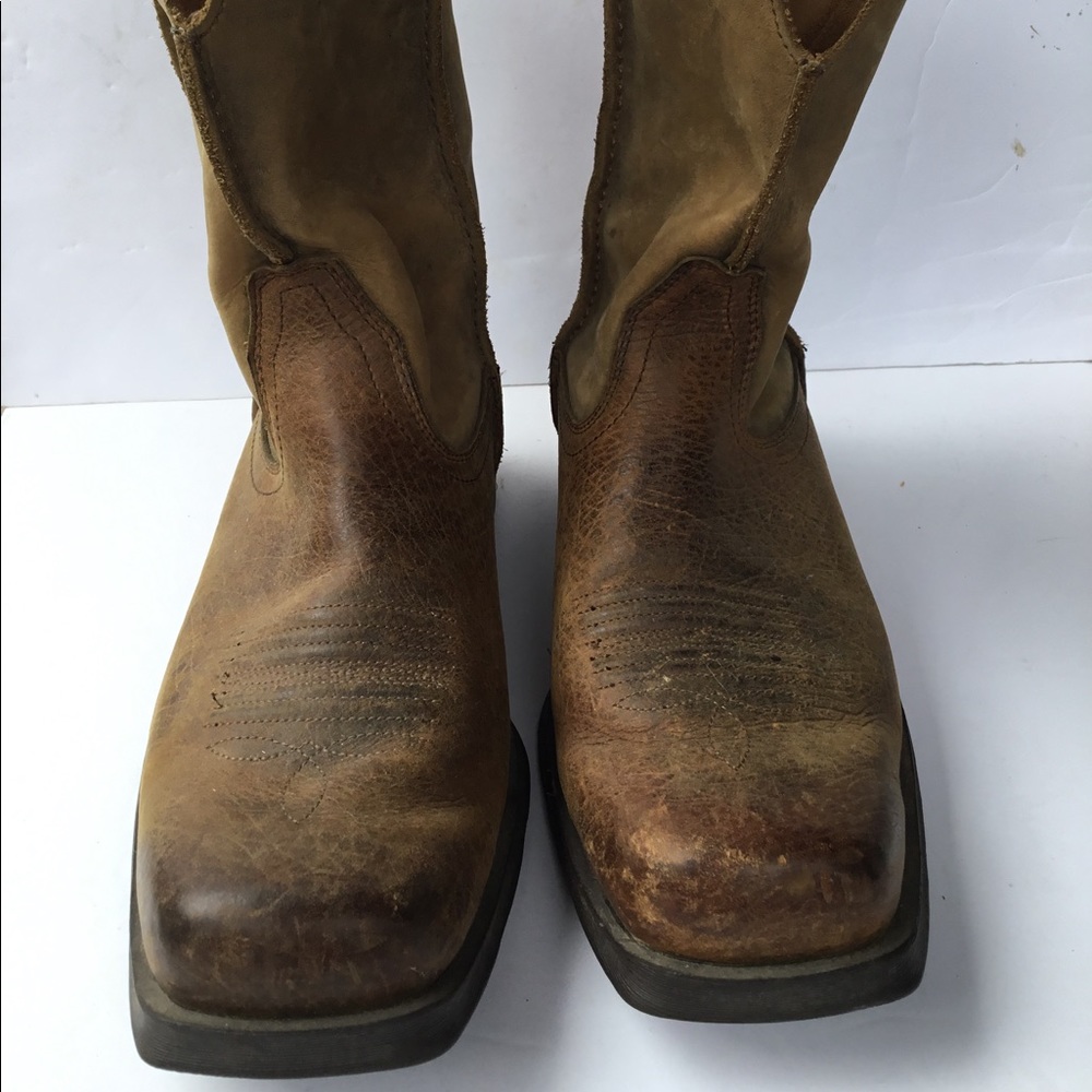 ARIAT BOOTS - Picture 4 of 13